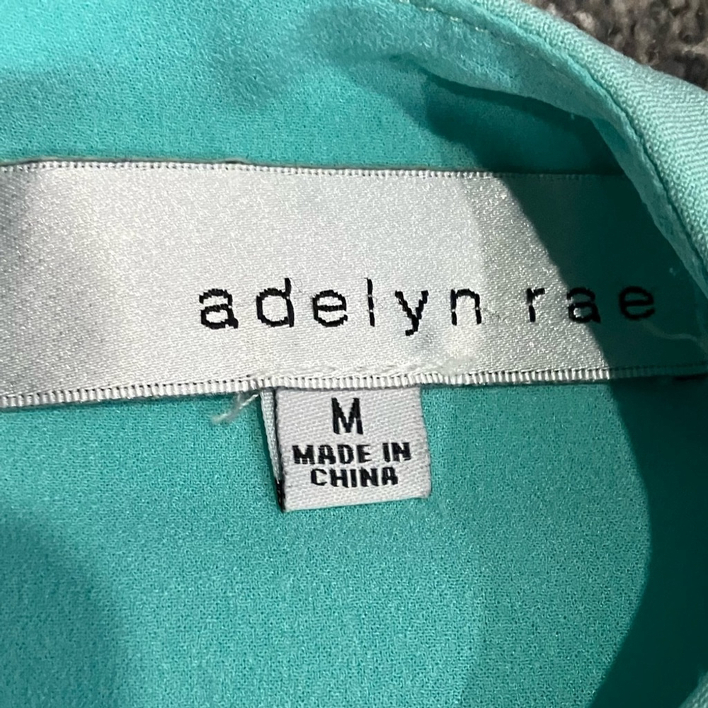 🌺 3/$20 Adelyn Rae Dress - Picture 5 of 10
